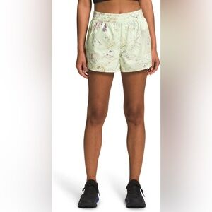 The North Face Women’s Green Limitless Lined Running Short - M